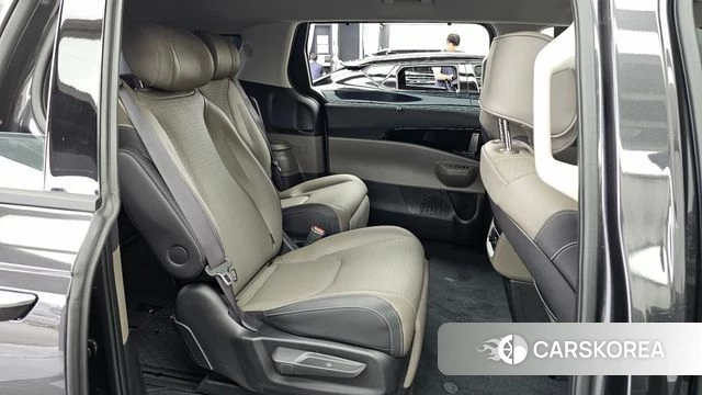 Kia The New Carnival 4th Generation 2025 Серый из Кореи, фото 3