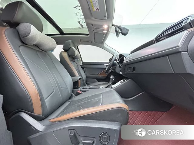 Audi Q3 2022 Темно-серый из Китая, фото 3