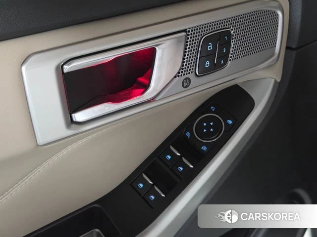 Ford Explorer 6th Generation 2022 Белый из Кореи, фото 3