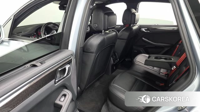 Porsche Macan 2021 Светло-серебряный цвет из Кореи, фото 3