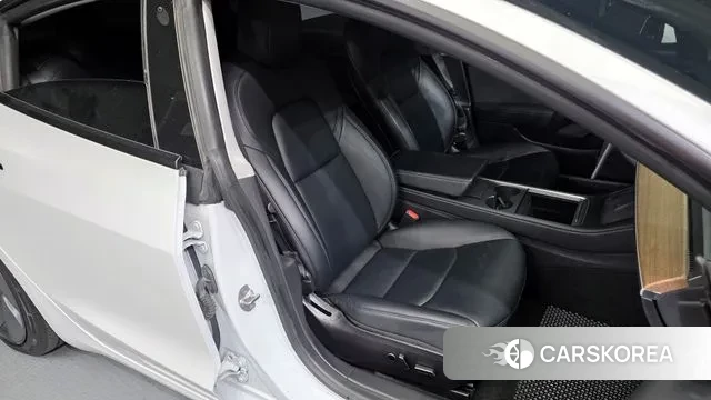 Tesla Model 3 2021 Белый из Кореи, фото 3