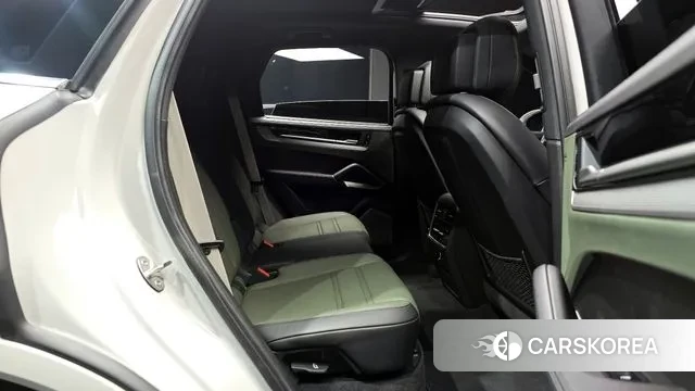 Porsche Cayenne (PO536) 2024 Серебристо-серый из Кореи, фото 3