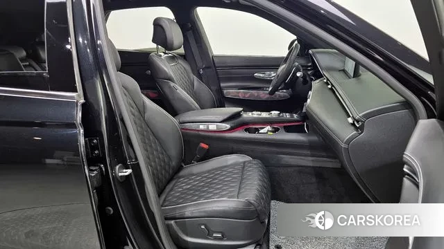 Genesis GV70 2022 Черный из Кореи, фото 3