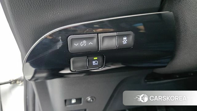 Toyota Prius 4th Generation 2022 Белый из Кореи, фото 3
