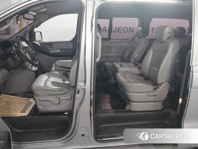 Hyundai The New Grand Starex 2018 Серебристо-серый из Кореи, фото 3