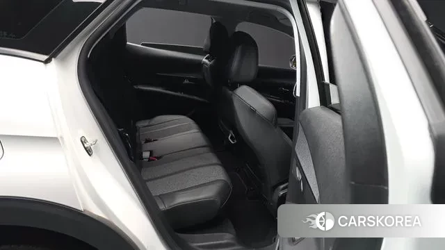 Peugeot 3008 second generation 2021 Белый из Кореи, фото 3