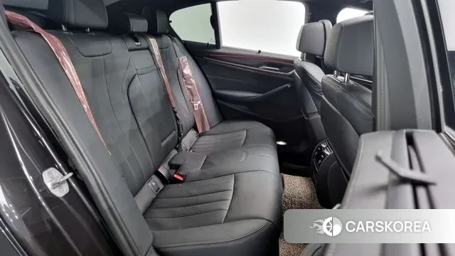 BMW 5 Series (G30) 2023 Серый из Кореи, фото 3