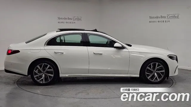 Mercedes-Benz E-Class W214 2024 Белый из Кореи, фото 3