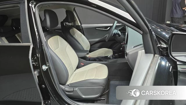 Kia Di Ol Nu Niro 2023 Черный из Кореи, фото 3