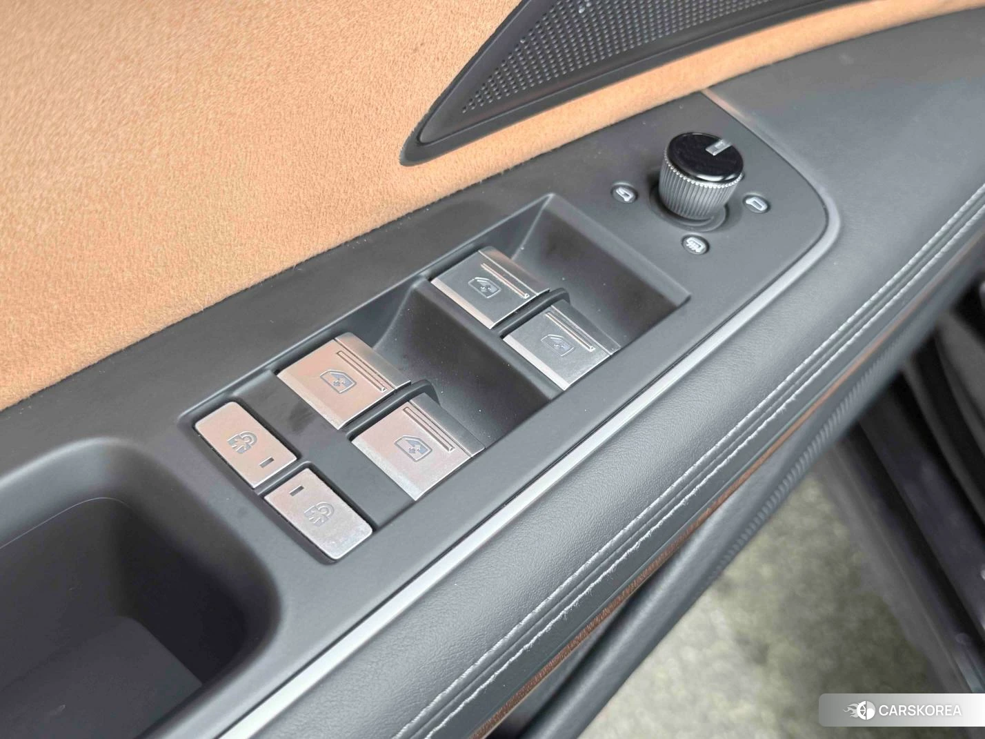Audi A8 2022 Черный из Китая, фото 3