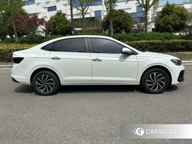 Volkswagen Lavida 2024 Белый из Китая, фото 3