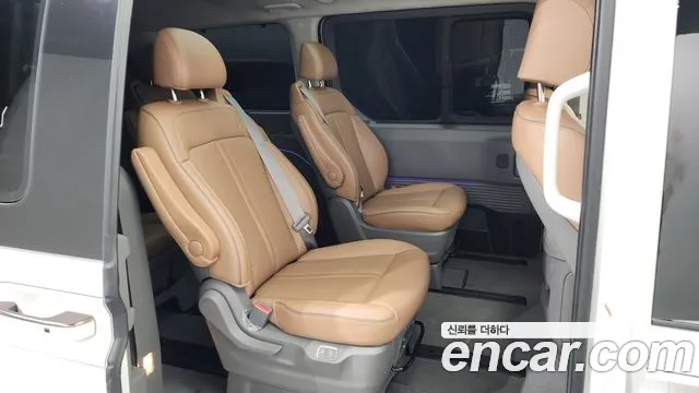 Hyundai Staria 2023 Белый из Кореи, фото 3