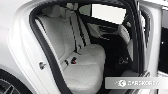 Mercedes-Benz C-Class W206 2025 Белый из Кореи, фото 3