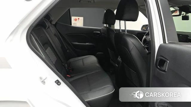 Hyundai Venue 2019 Белый из Кореи, фото 3
