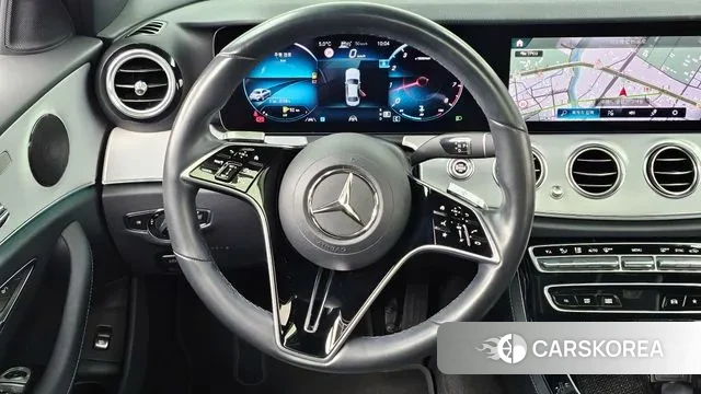 Mercedes-Benz E-Class W213 2020 Светло-серебряный цвет из Кореи, фото 3