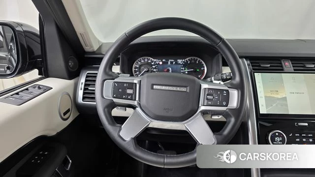 Land Rover Discovery 5 2022 Черный из Кореи, фото 3