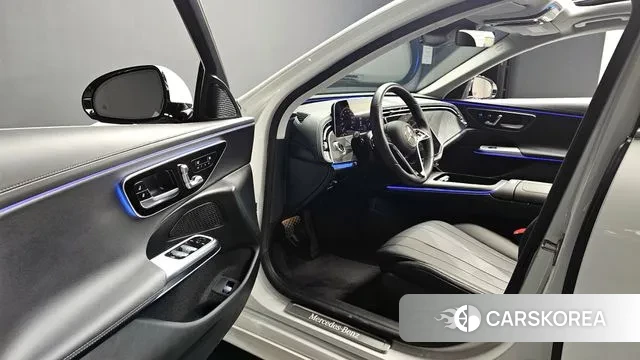 Mercedes-Benz E-Class W214 2024 Белый из Кореи, фото 3