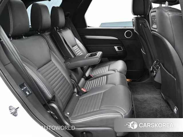 Land Rover Discovery 5 2025 Белый из Кореи, фото 3