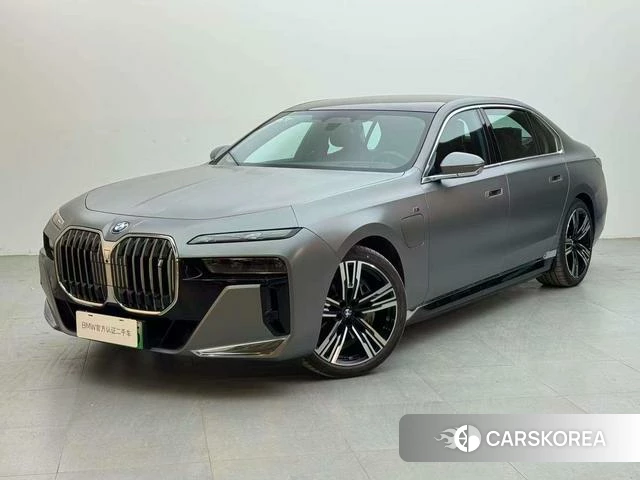 BMW i7 2025 Темно-серый из Китая, фото 3