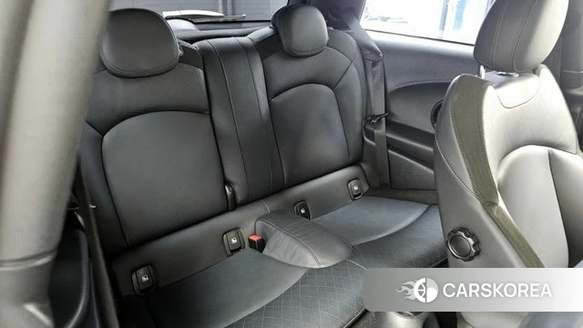 Mini Cooper Electric 2023 Черный из Кореи, фото 3