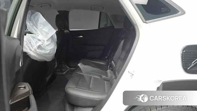 Chevrolet (GM Daewoo) Trax Crossover 2023 Белый из Кореи, фото 3