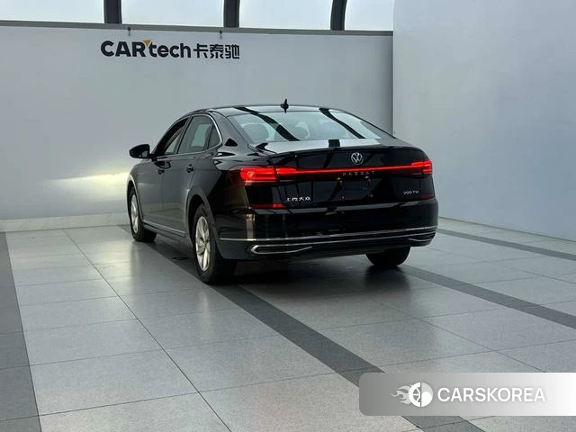 Volkswagen Passat 2022 Черный из Китая, фото 3