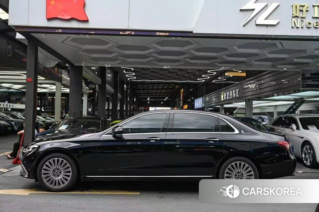 Mercedes-Benz E-class 2022 Черный из Китая, фото 3