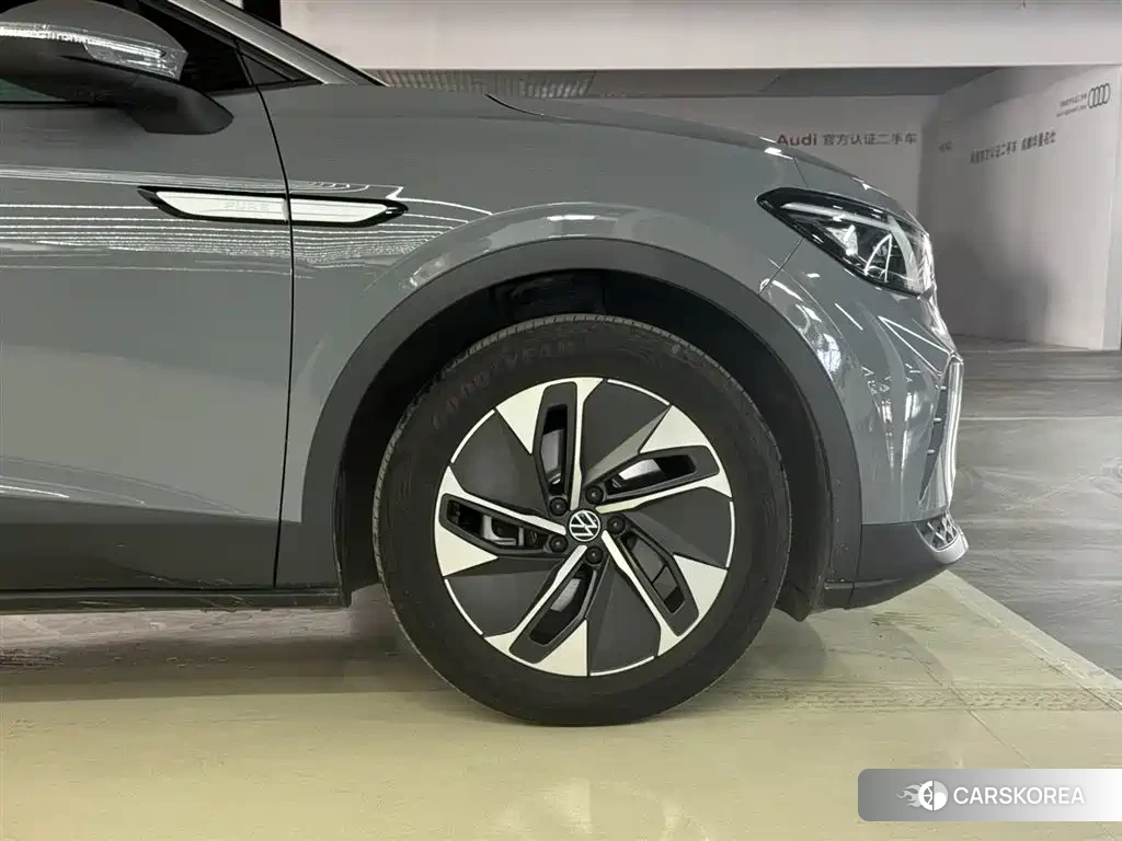 Volkswagen ID.4 CROZZ 2024 Silver/gray из Китая, фото 3