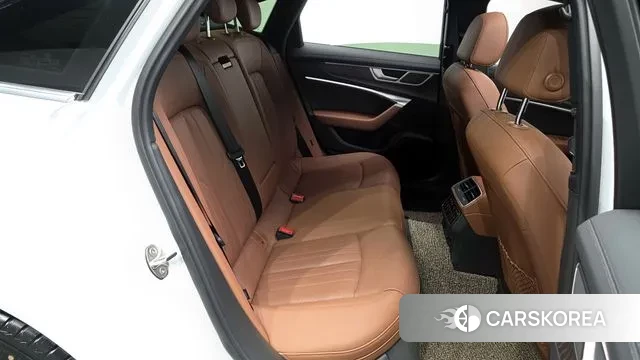 Audi A6 (C8) 2021 Белый из Кореи, фото 3