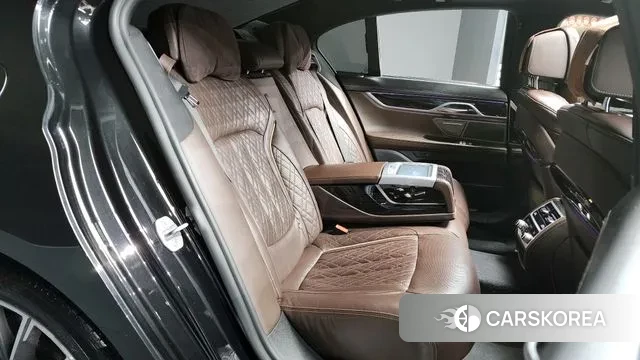 BMW 7 Series (G11) 2020 Черный из Кореи, фото 3