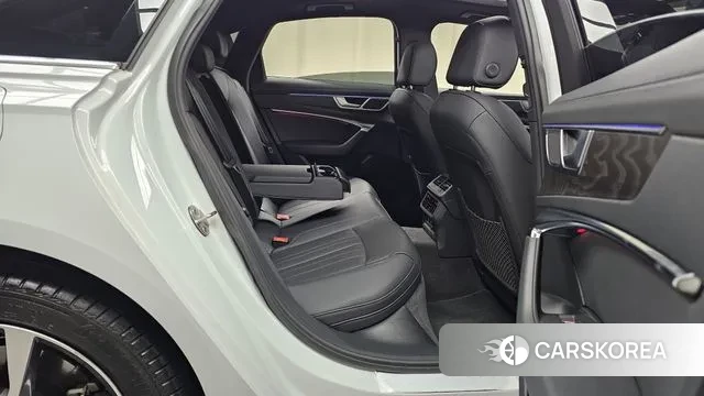 Audi A6 (C8) 2023 Белый из Кореи, фото 3