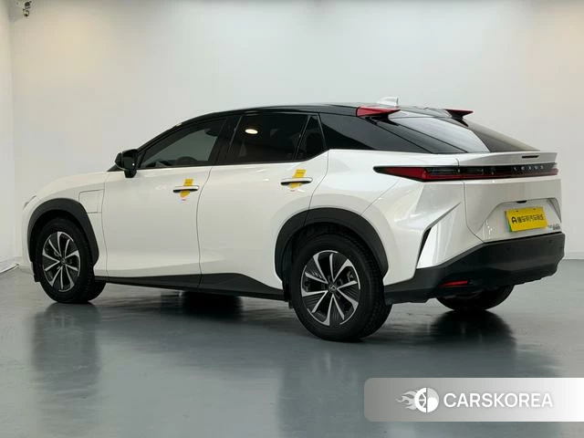 Lexus RZ 2023 Белый из Китая, фото 3