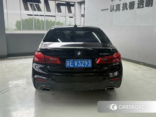 BMW 5 series 2019 Черный из Китая, фото 3