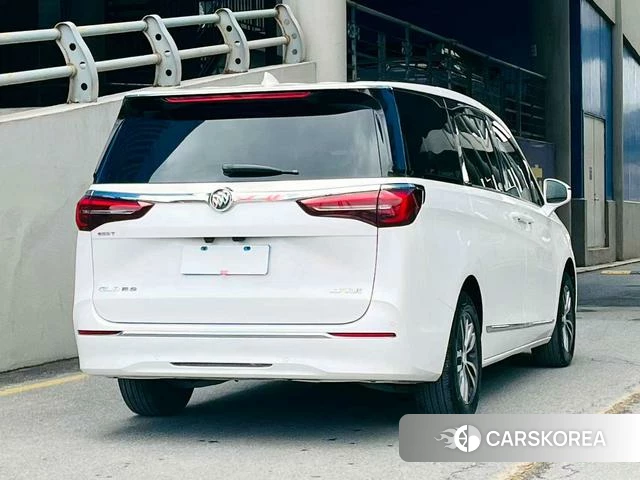 Buick GL8 2020 Белый из Китая, фото 3