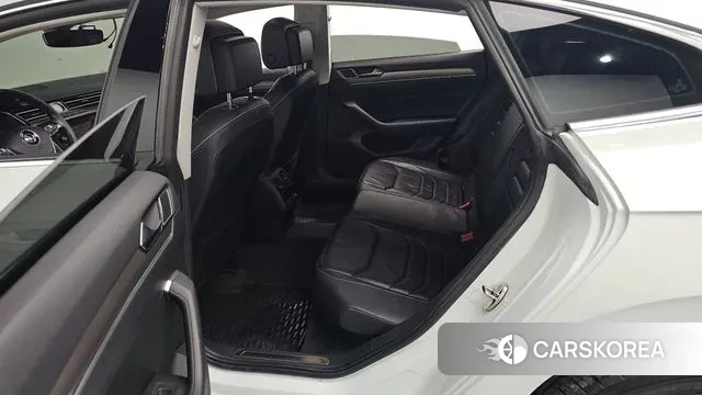 Volkswagen Arteon 2019 Белый из Кореи, фото 3