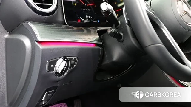 Mercedes-Benz E-Class W213 2023 Серый из Кореи, фото 3