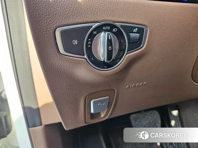 Mercedes-Benz E-Class W213 2018 Белый из Кореи, фото 3