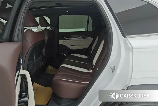 Geely Automobile Xingyue L 2021 Белый из Китая, фото 3