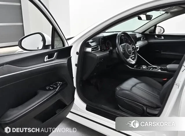 Kia K5 3rd generation 2022 Белый из Кореи, фото 3