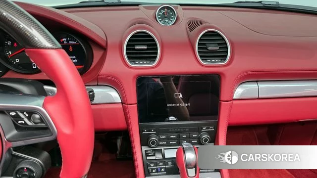 Porsche 718 Boxster 2024 Белый из Кореи, фото 3