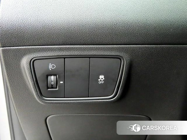 Hyundai Tucson (NX4) 2023 Серебристо-серый из Кореи, фото 3