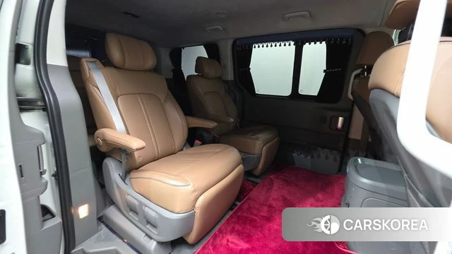 Hyundai Staria 2021 Белый из Кореи, фото 3