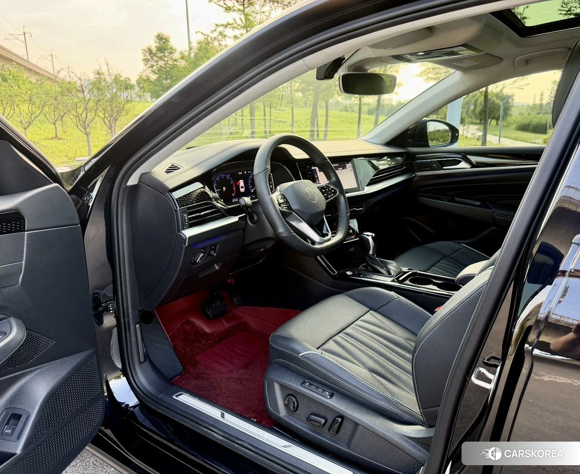 Volkswagen Passat 2021 Черный из Китая, фото 3