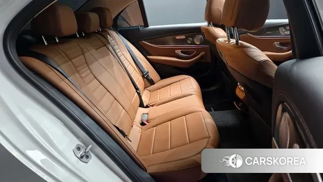 Mercedes-Benz E-Class W213 2019 Белый из Кореи, фото 3
