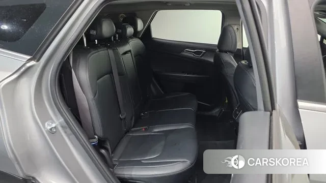 Kia Sportage 5th Generation 2023 Серебристо-серый из Кореи, фото 3