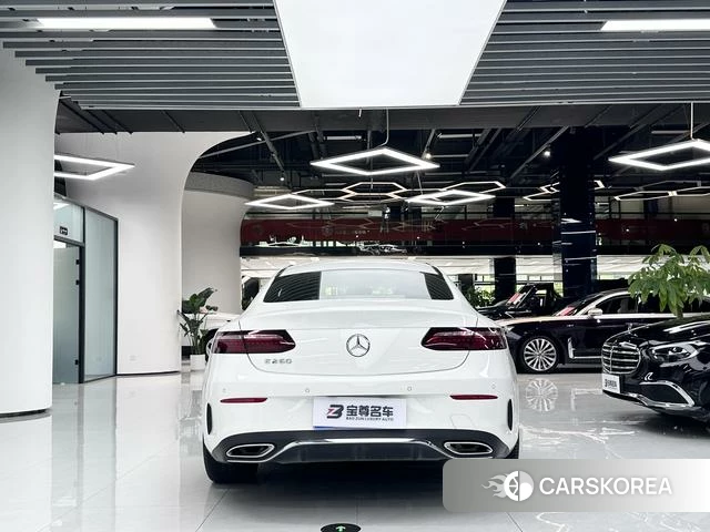 Mercedes-Benz E-class (imported) 2022 Белый из Китая, фото 3