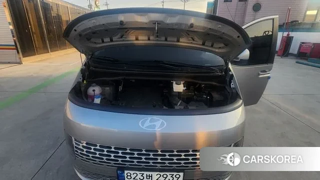 Hyundai Staria 2024 Серебряный из Кореи, фото 3