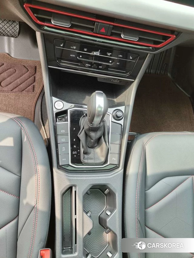 Volkswagen Lavida 2025 Белый из Китая, фото 3