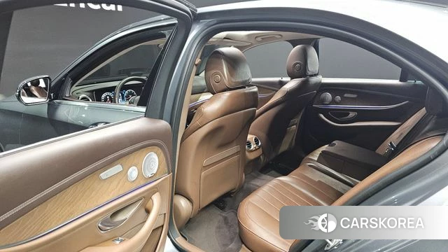 Mercedes-Benz E-Class W213 2020 Серый из Кореи, фото 3