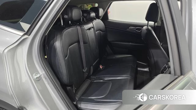 Kia Sportage 5th Generation Hybrid 2022 Серебристо-серый из Кореи, фото 3